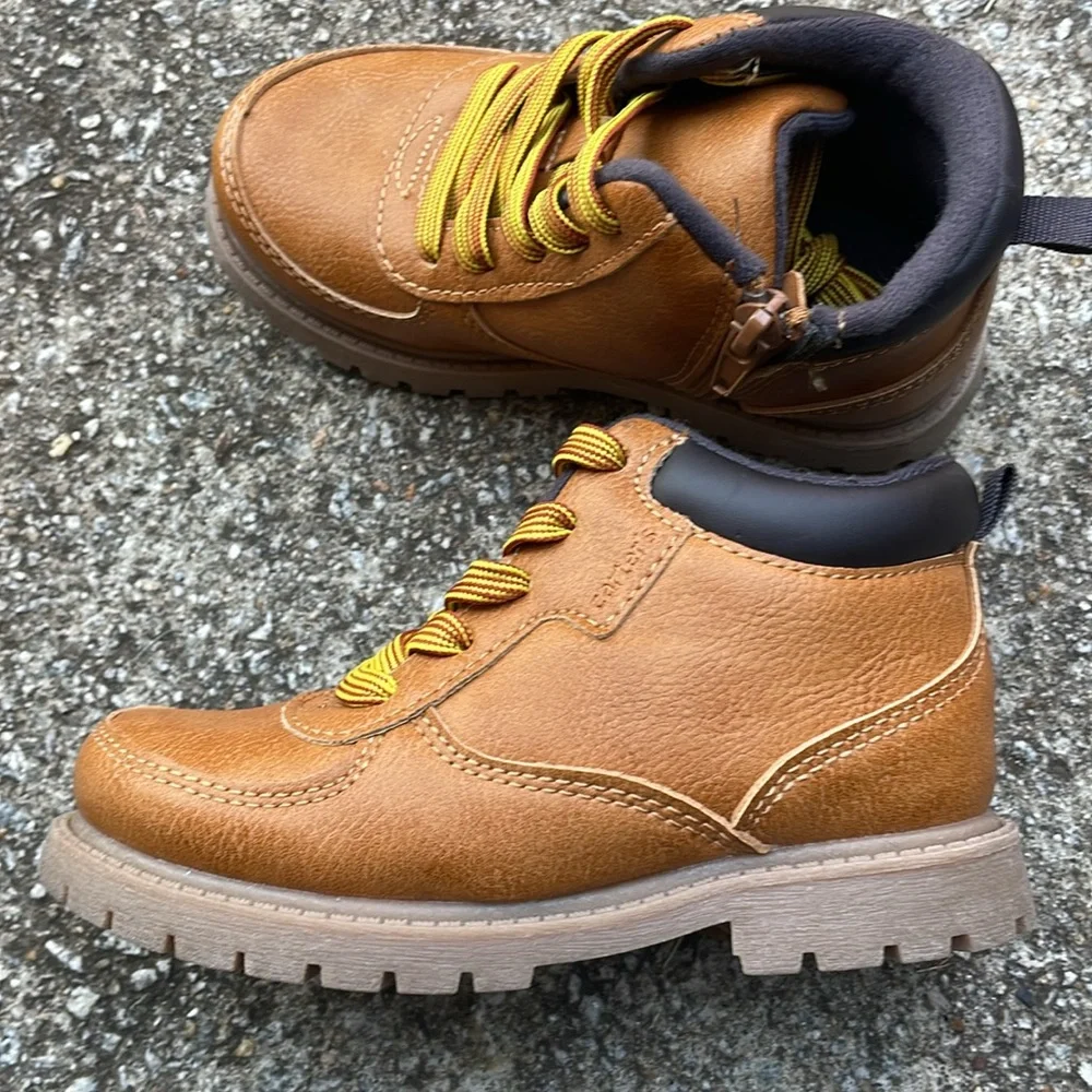 NWOT Carter’s Boston Boys Hiking Boots Brown Toddler Size 11M
